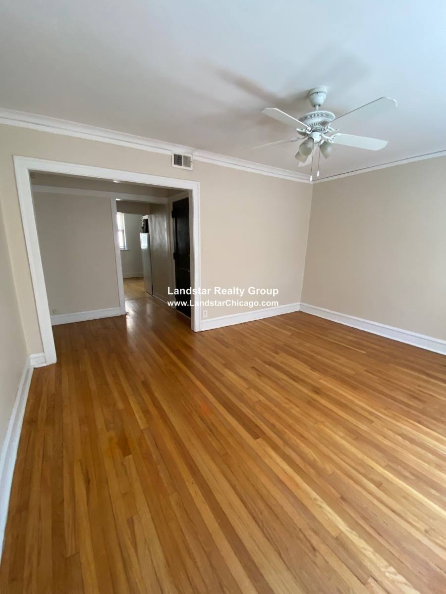 Apartment for rent at 1967 W Foster #3, Chicago, IL 60625