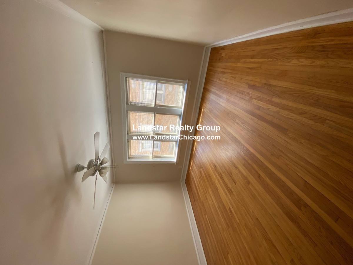 Apartment for rent at 1967 W Foster #3, Chicago, IL 60625