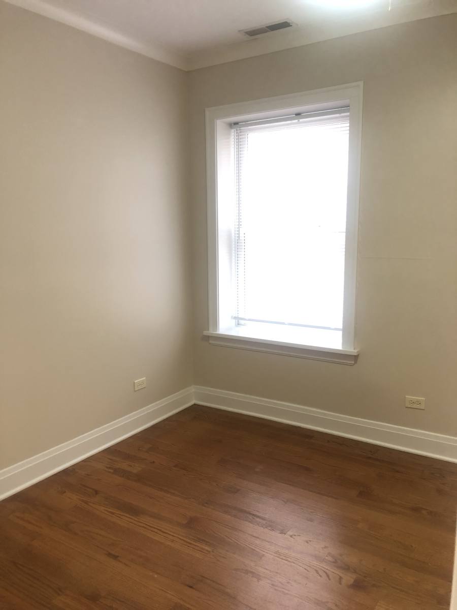 Apartment for rent at 2706 W Ainslie #2E, Chicago, IL 60625
