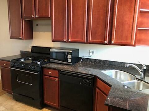 House for rent at 7462 N Greenview #2, Chicago, IL 60626