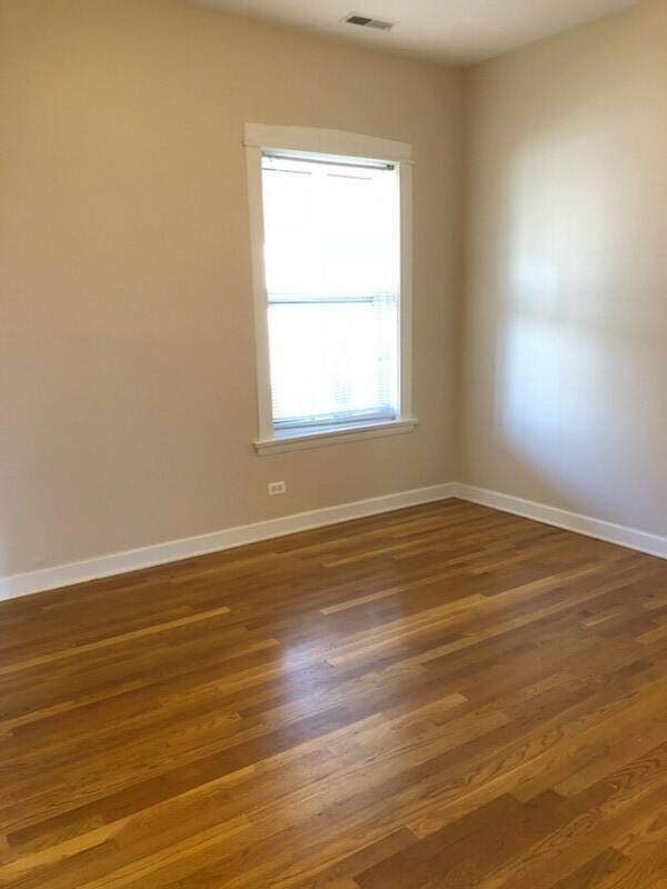 House for rent at 7462 N Greenview #2, Chicago, IL 60626