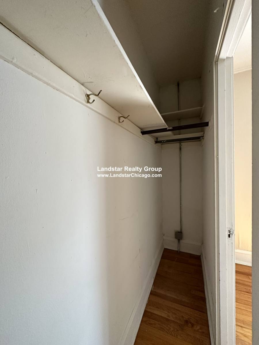 Apartment for rent at 927 Forest Ave #2E, Evanston, IL 60202