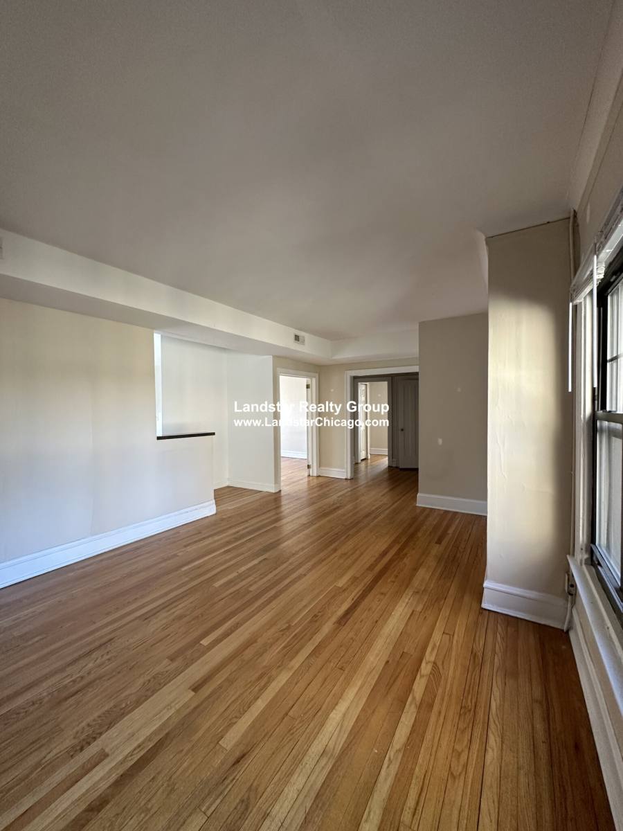 Apartment for rent at 927 Forest Ave #2E, Evanston, IL 60202