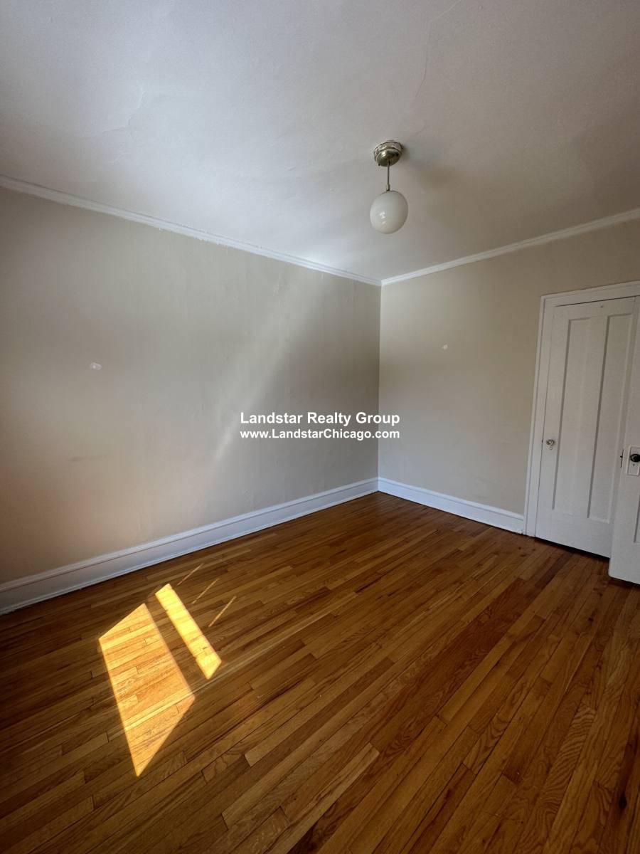 Apartment for rent at 927 Forest Ave #2E, Evanston, IL 60202