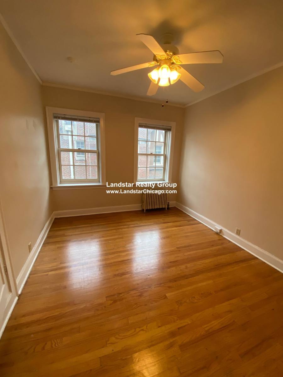 Apartment for rent at 1107 Lake #3S, Evanston, IL 60202