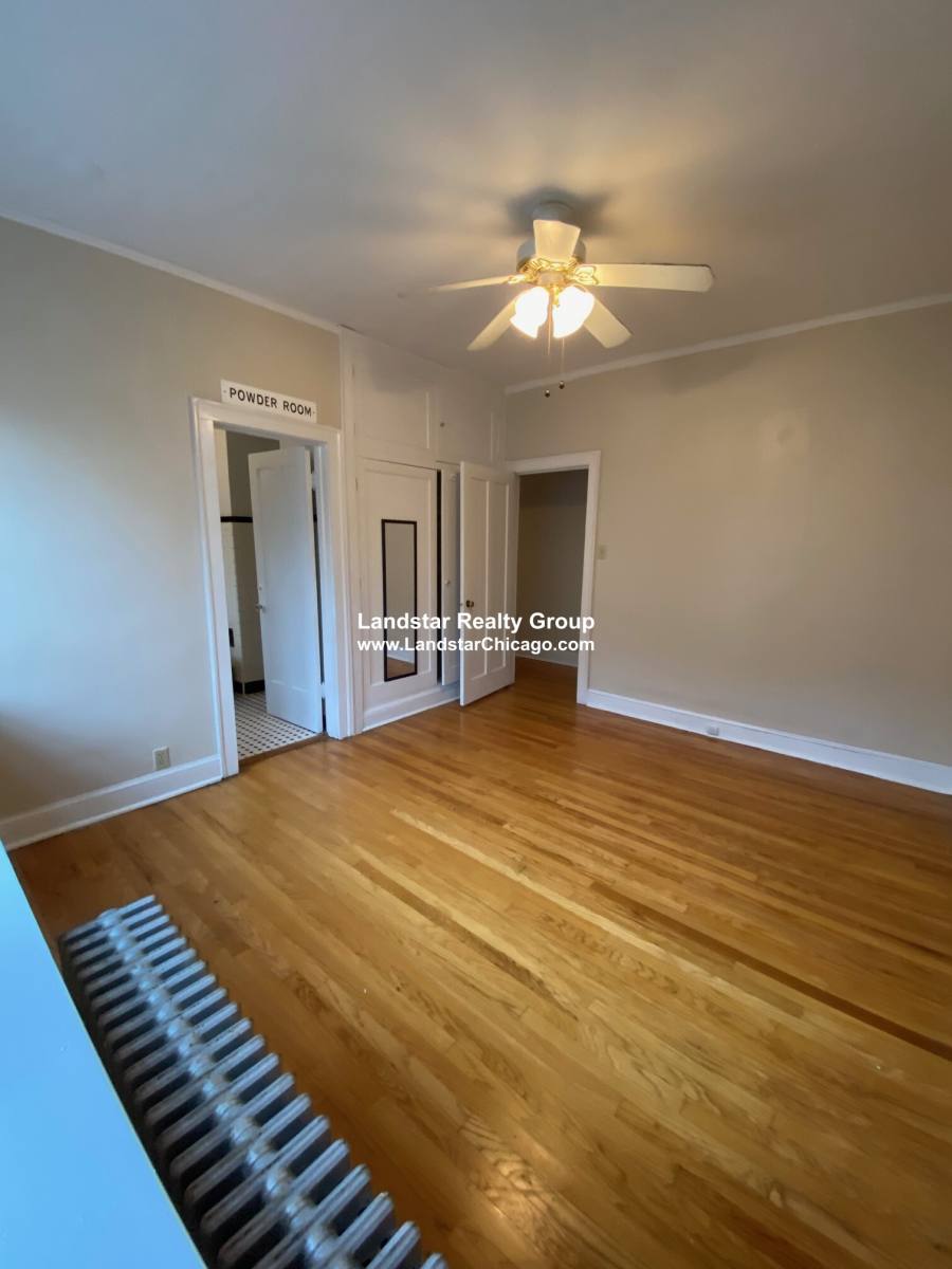 Apartment for rent at 1107 Lake #3S, Evanston, IL 60202