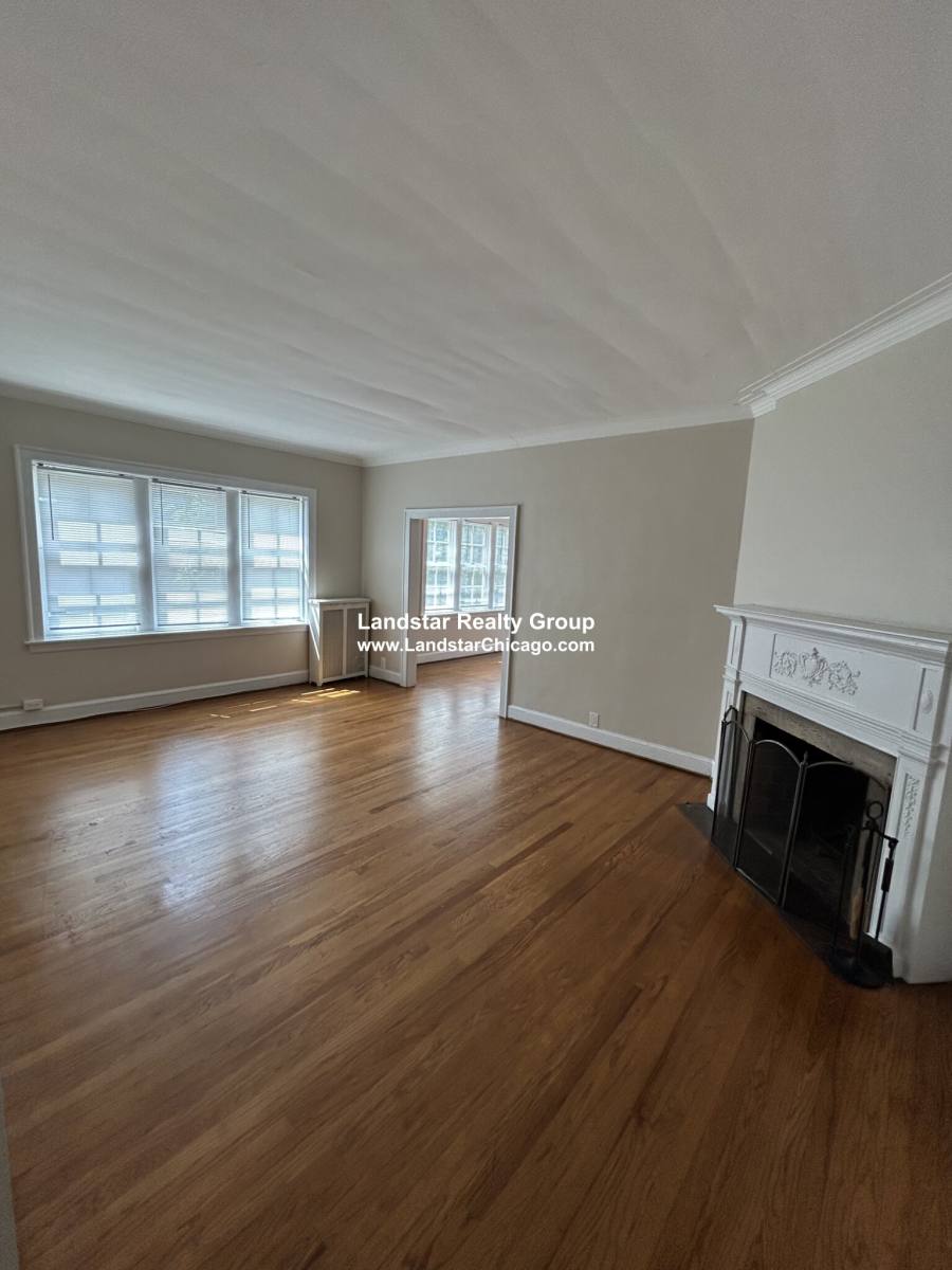 Apartment for rent at 1111 Lake #2, Evanston, IL 60202