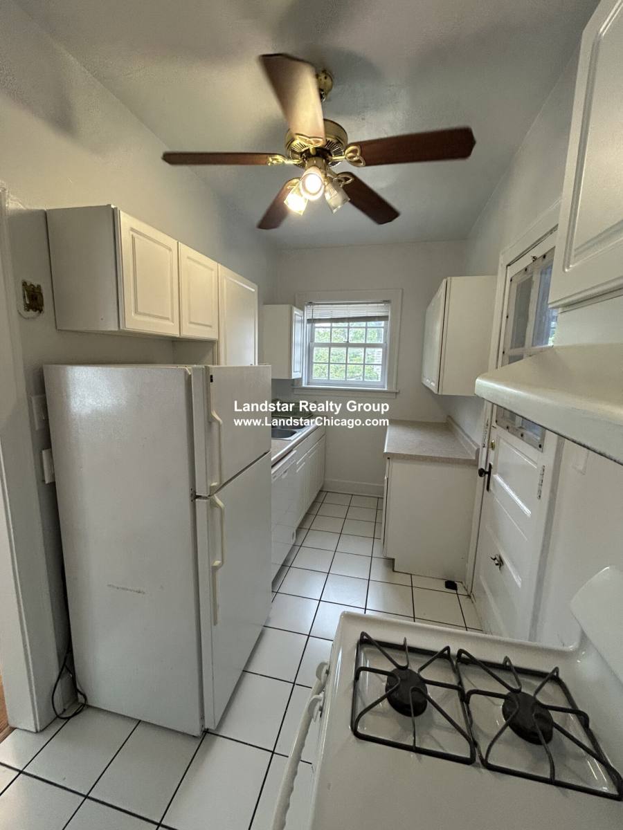Apartment for rent at 1111 Lake #2, Evanston, IL 60202