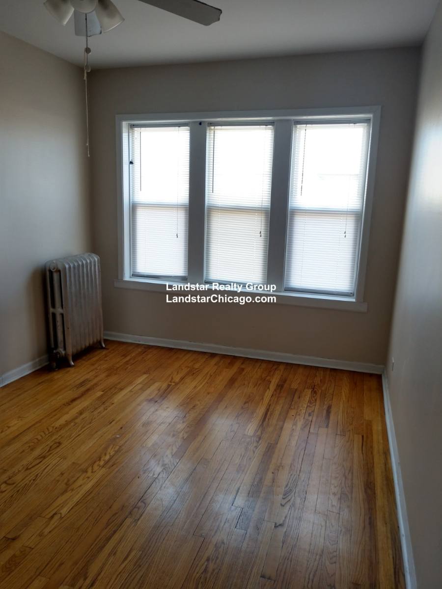 Apartment for rent at 40455 N Mozart #1E, Chicago, IL 60618