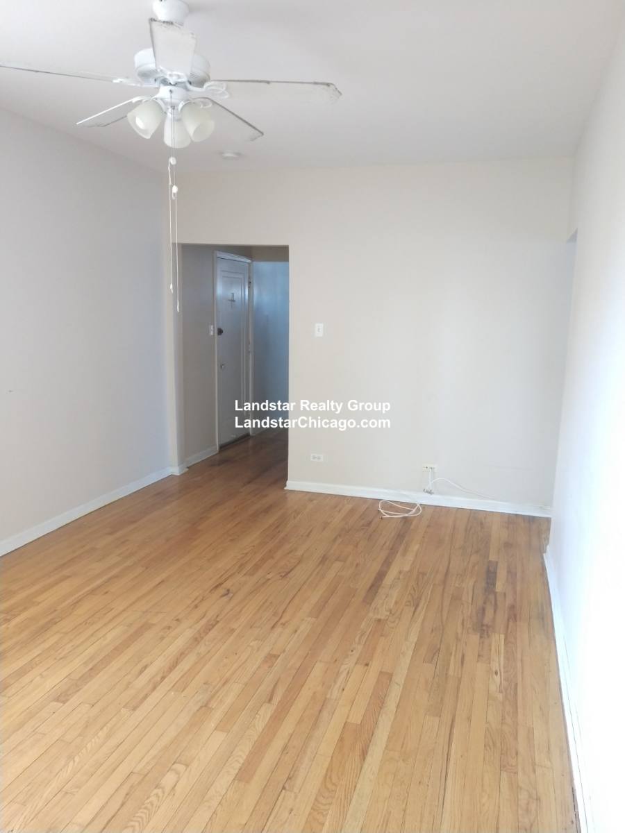 Apartment for rent at 40455 N Mozart #1E, Chicago, IL 60618