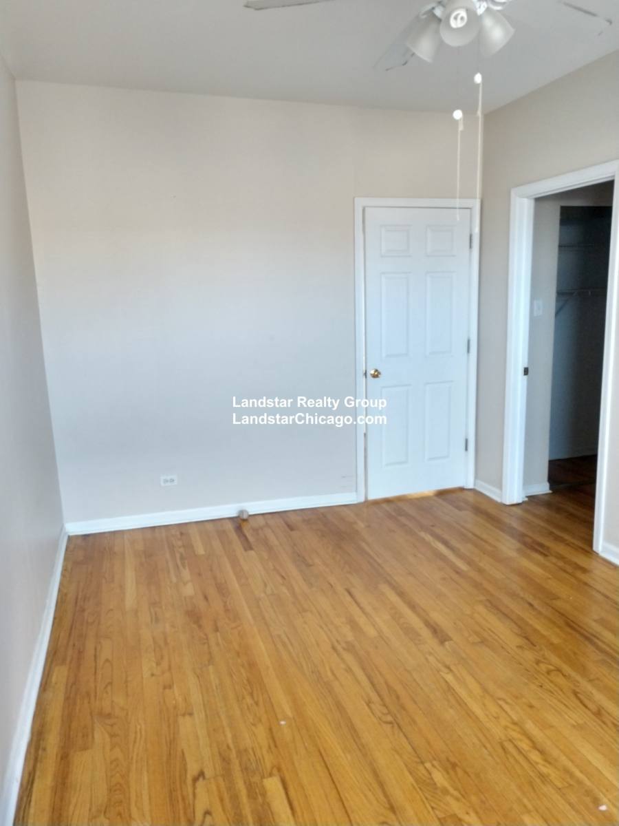 Apartment for rent at 40455 N Mozart #1E, Chicago, IL 60618