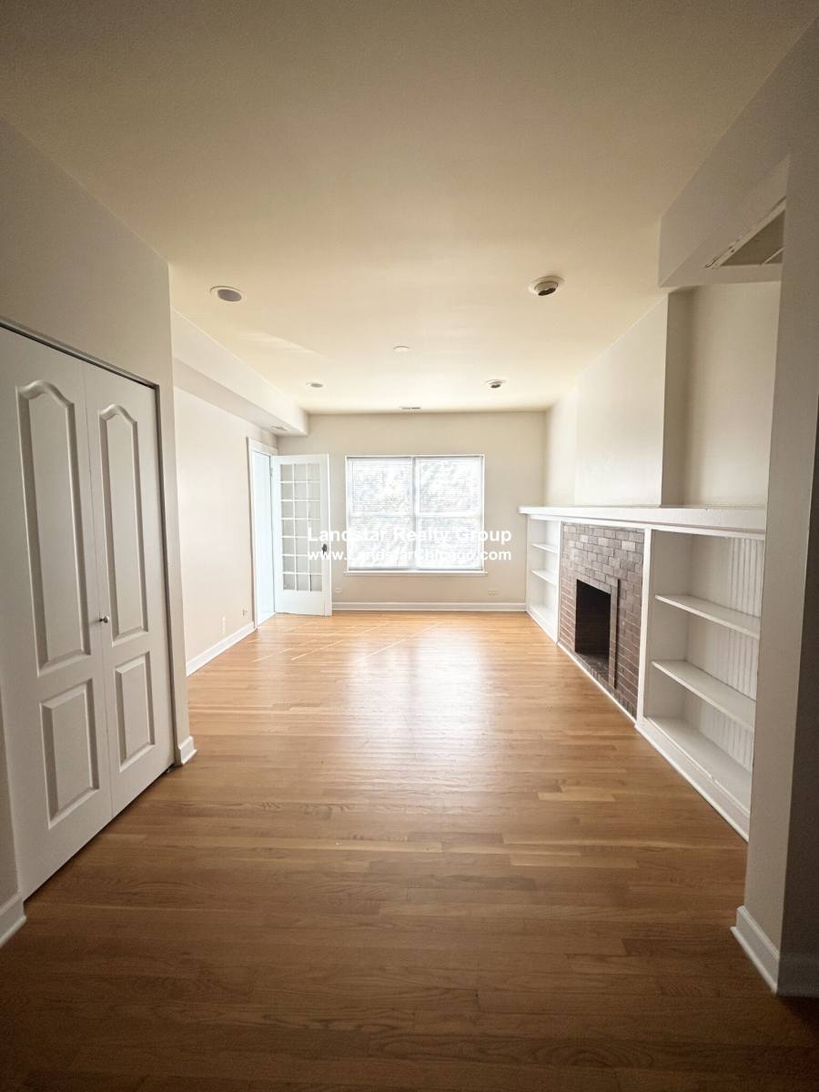 Apartment for rent at 7460 N Greenview #2, Chicago, IL 60626