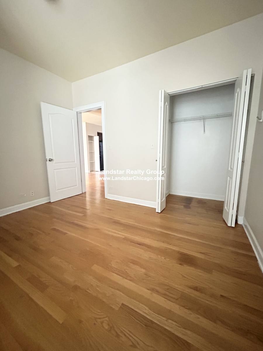 Apartment for rent at 7460 N Greenview #2, Chicago, IL 60626