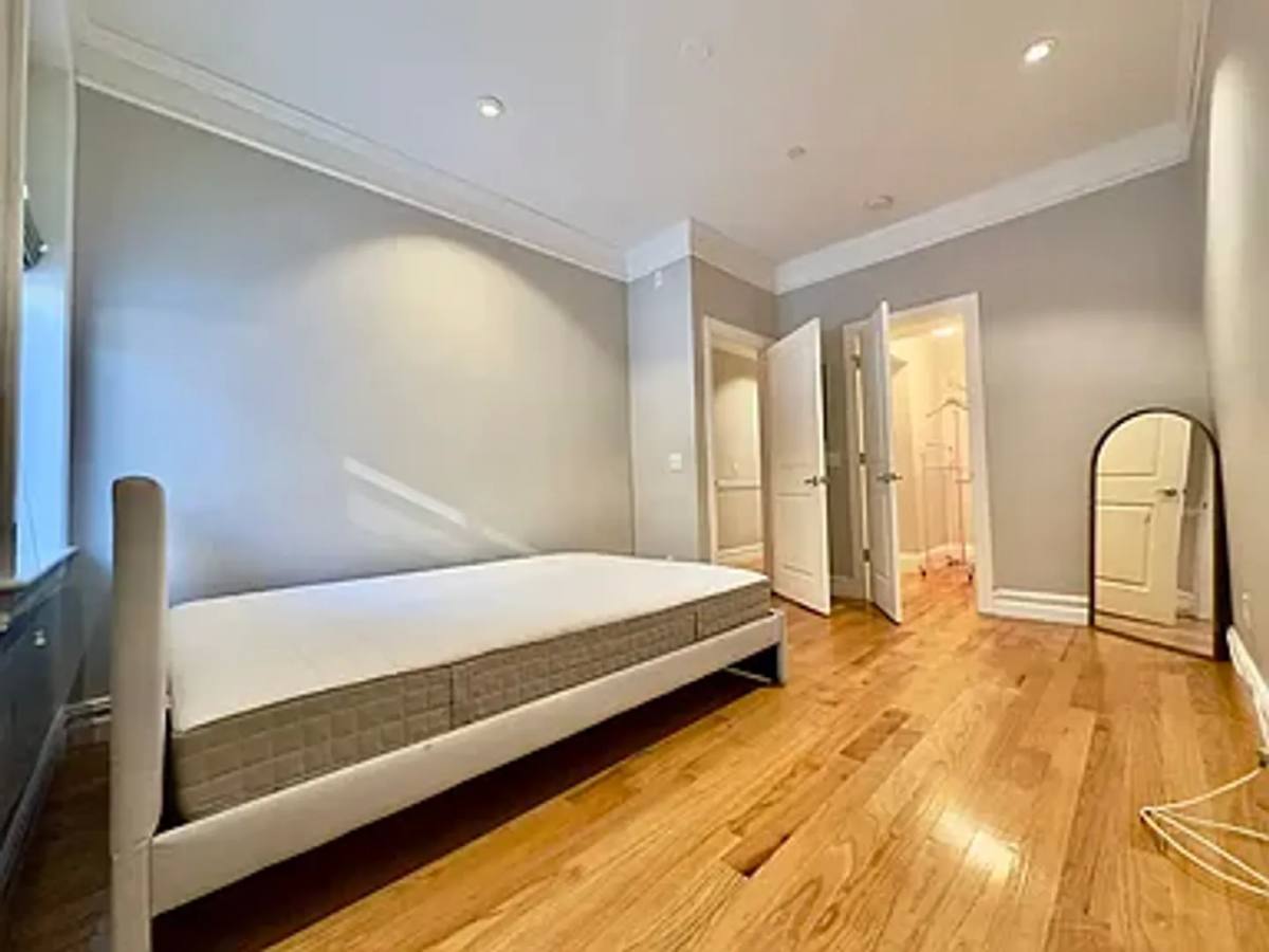 Apartment for rent at 684 Massachusetts Ave #7, Boston, MA 02118