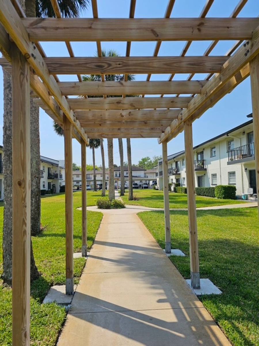 Apartment for rent at 711 E 1st St, Sanford, FL 32771