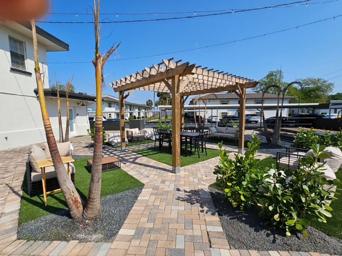 Apartment for rent at 711 E 1st St, Sanford, FL 32771