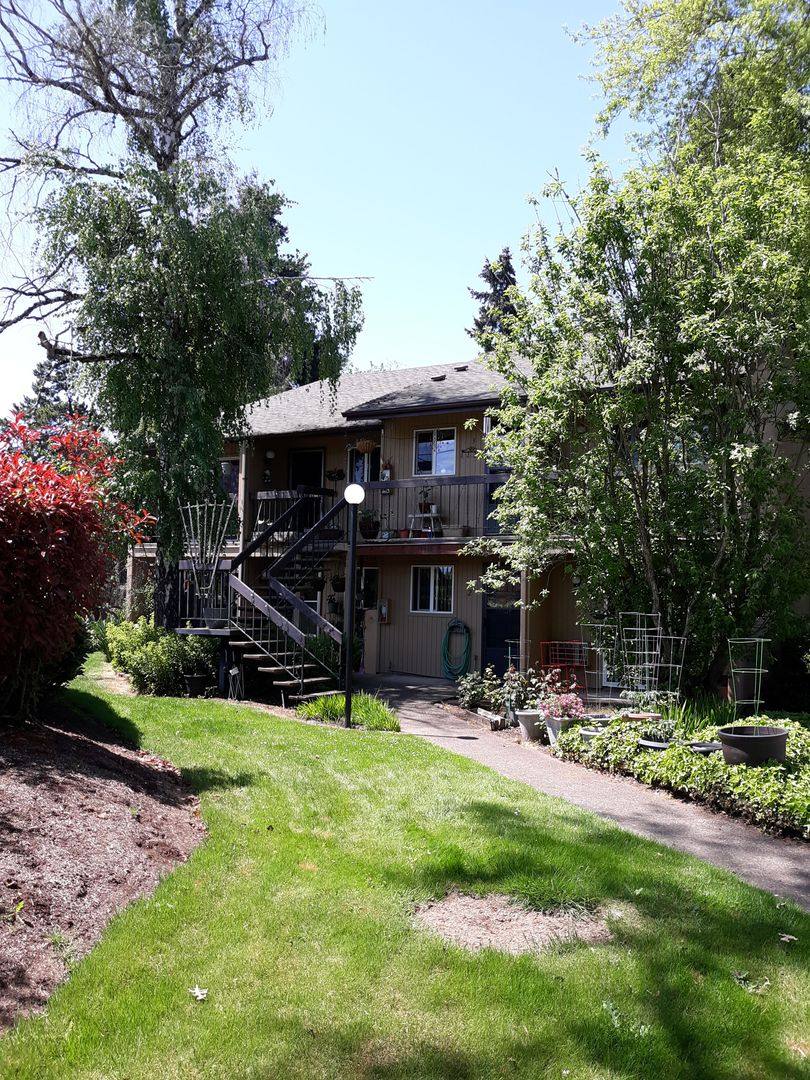 Apartment for rent at 1475 W 13th, Eugene, OR 97402