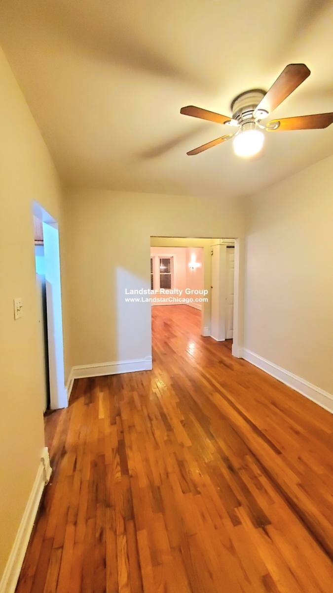 Apartment for rent at 1366 W Estes Ave, Chicago, IL 60626