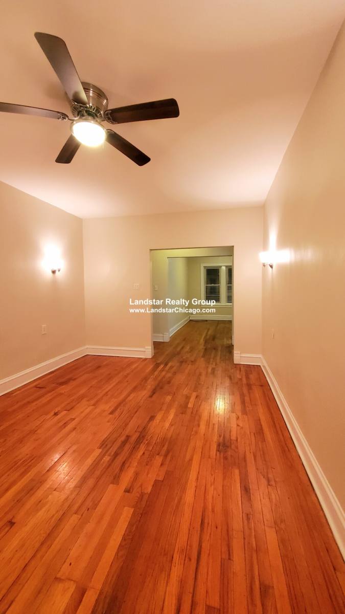 Apartment for rent at 1366 W Estes Ave, Chicago, IL 60626