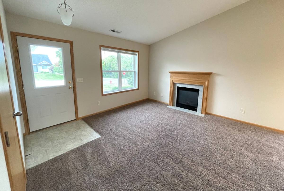 Townhouse for rent at 647-A W 9th, New Richmond, WI 54017