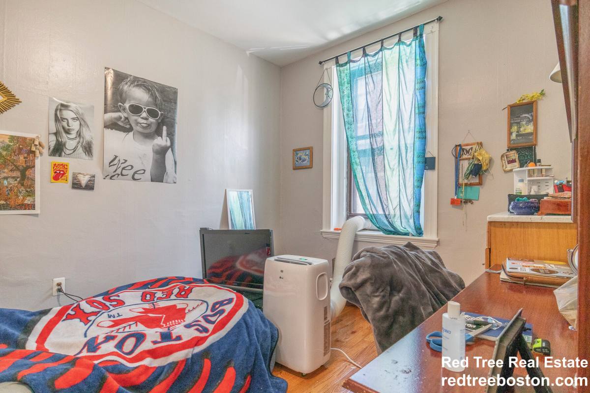 Apartment for rent at 872 Huntington Ave #1, Boston, MA 02115