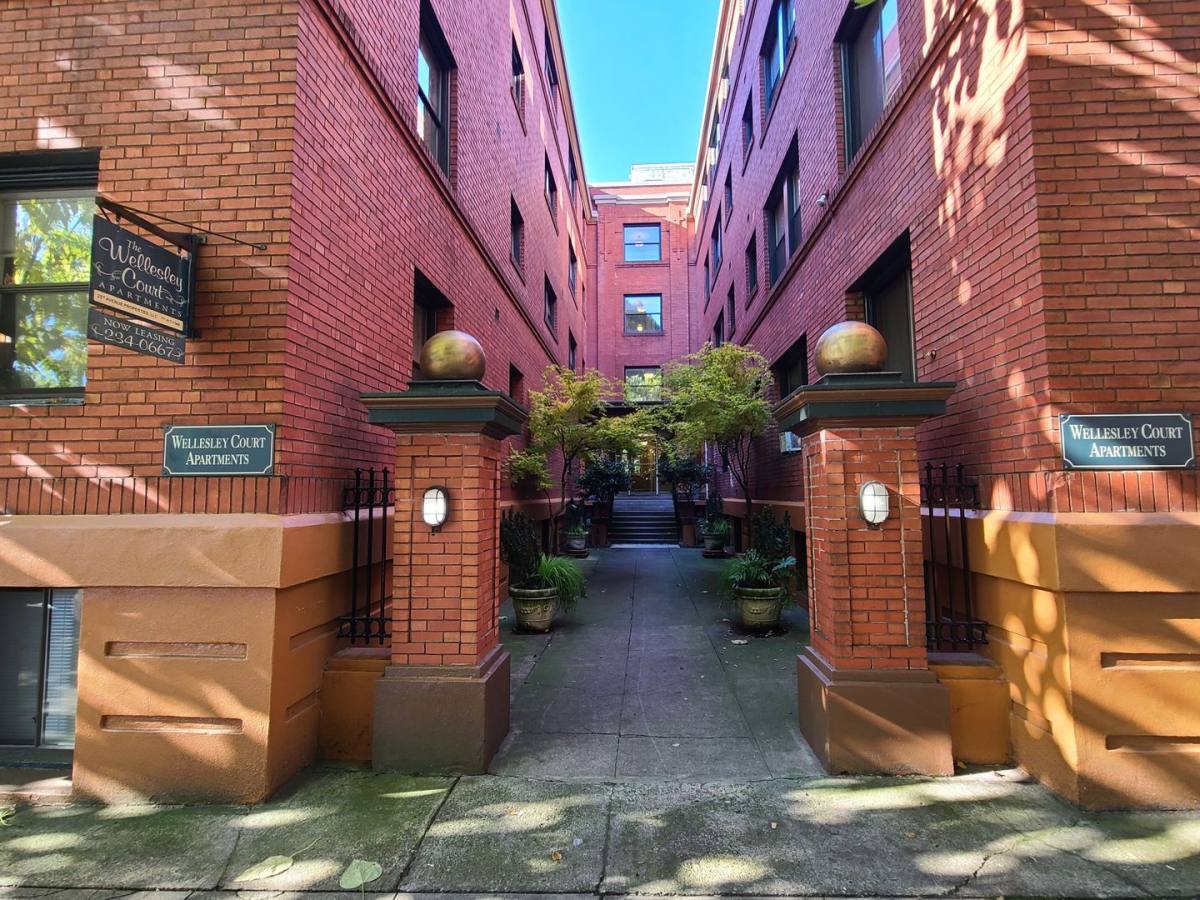 Apartment for rent at 829 SE 15th Ave, Portland, OR 97214