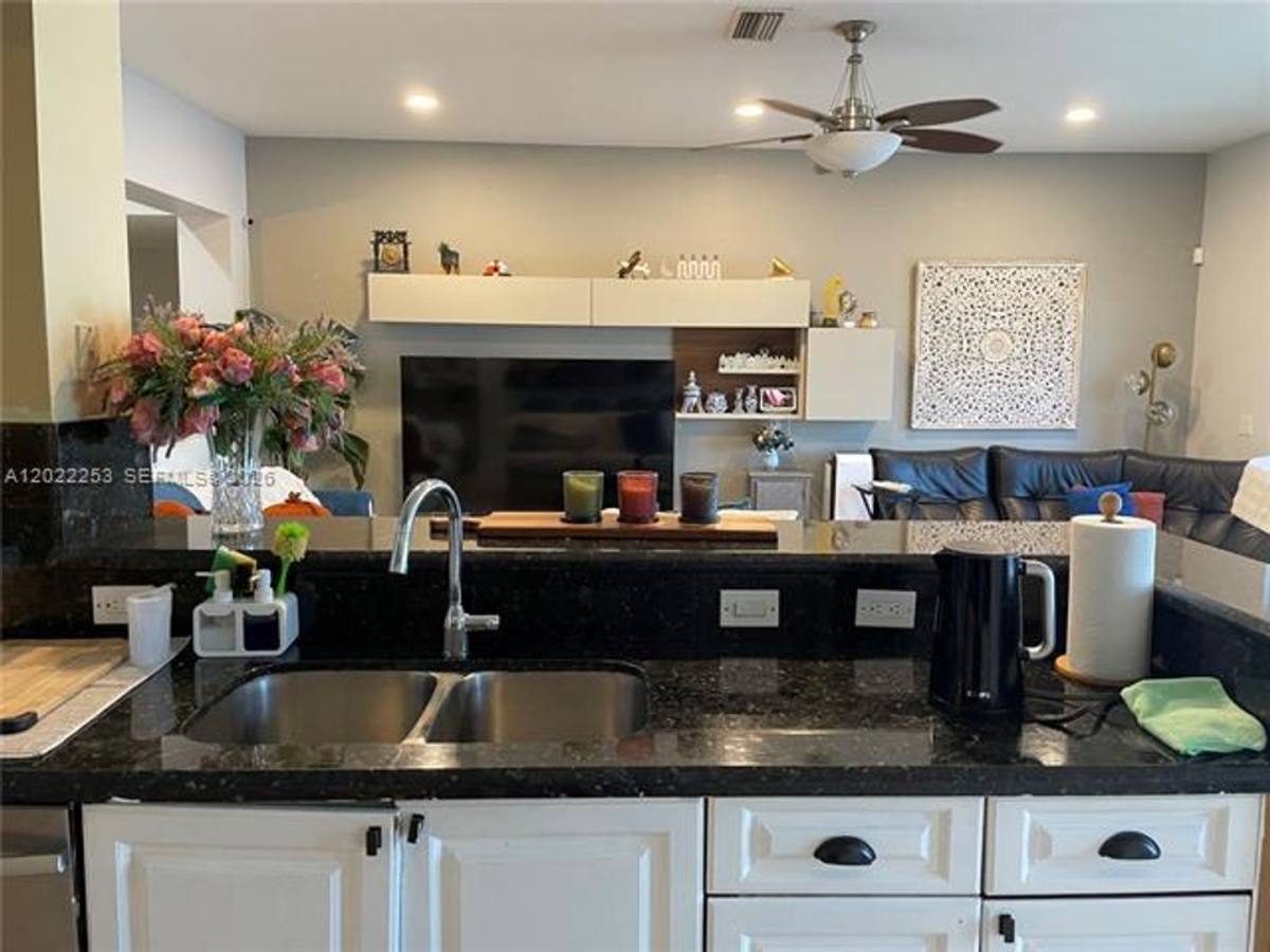 House for rent at 1144 Fairfield Meadows Dr, Fort Lauderdale, FL 33327
