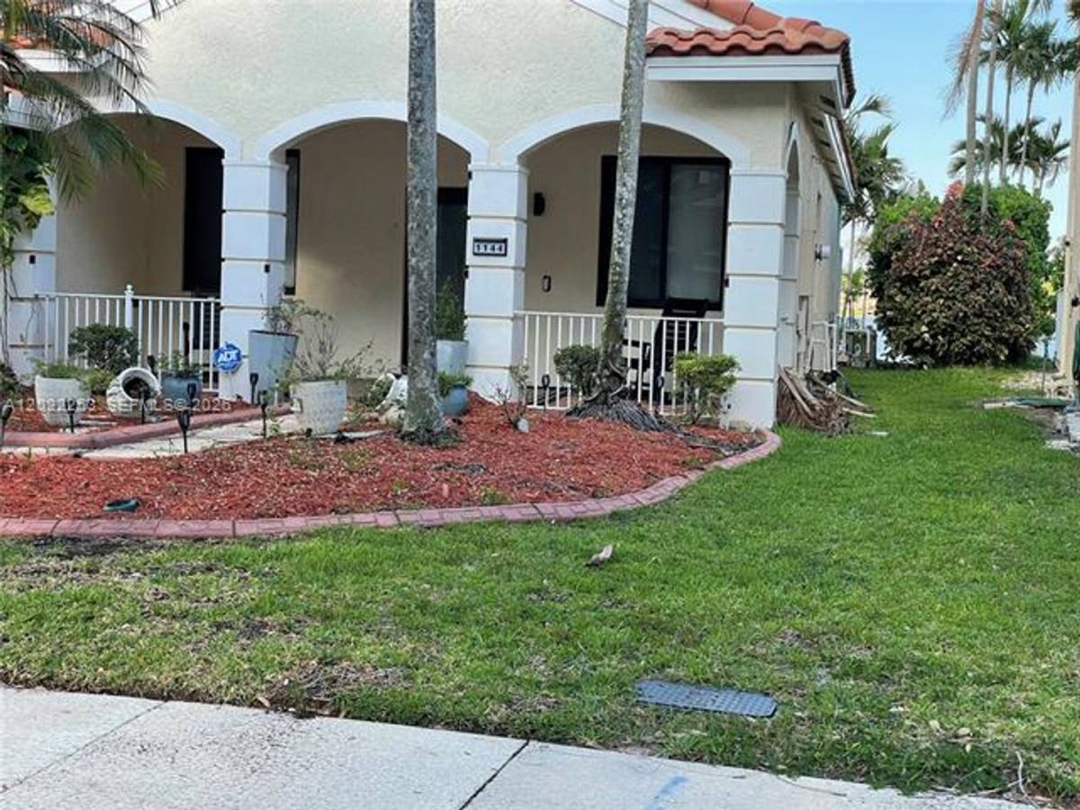 House for rent at 1144 Fairfield Meadows Dr, Fort Lauderdale, FL 33327