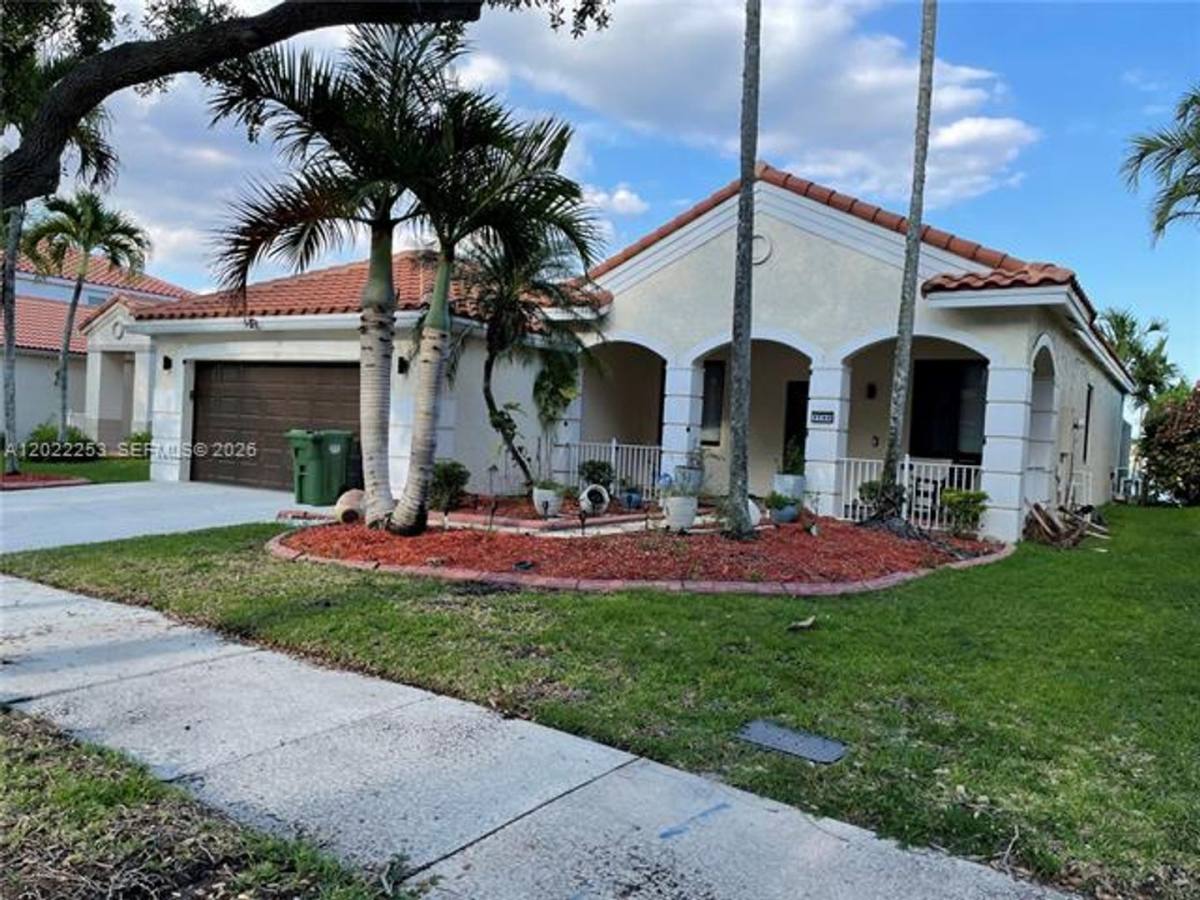 House for rent at 1144 Fairfield Meadows Dr, Fort Lauderdale, FL 33327