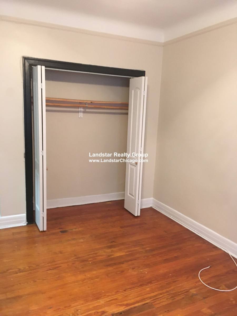 Apartment for rent at 948 W Cuyler Ave #115, Chicago, IL 60613