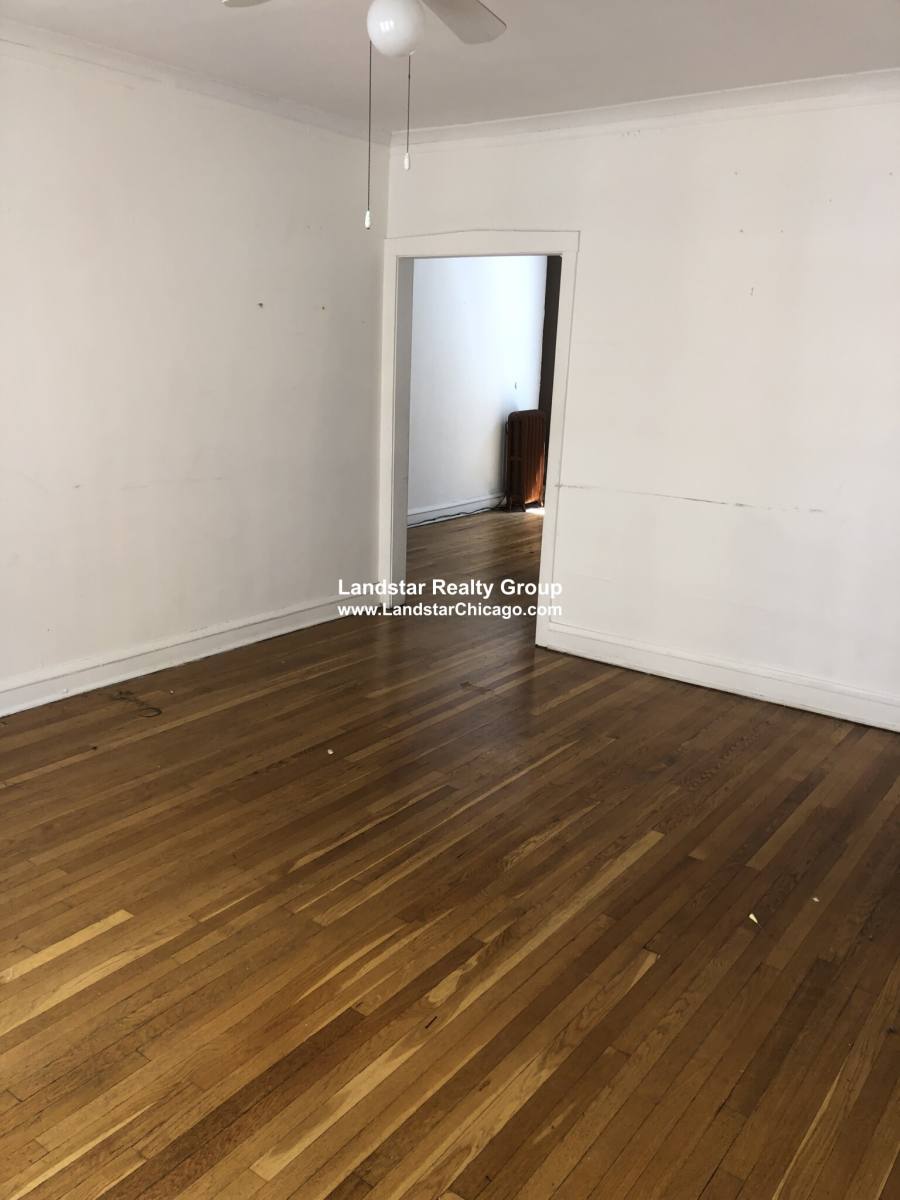 Apartment for rent at 4043 N Mozart #1E, Chicago, IL 60618