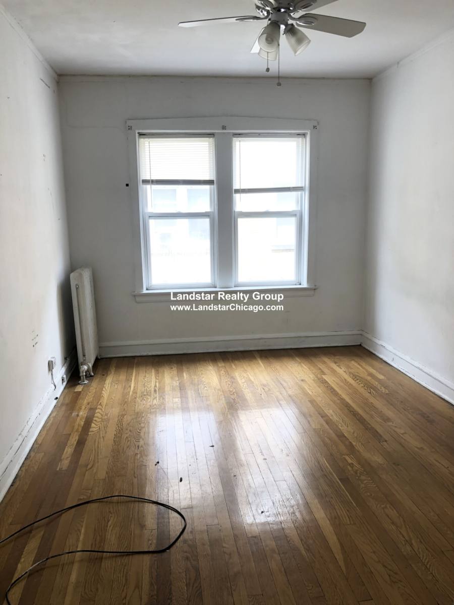 Apartment for rent at 4043 N Mozart #1E, Chicago, IL 60618