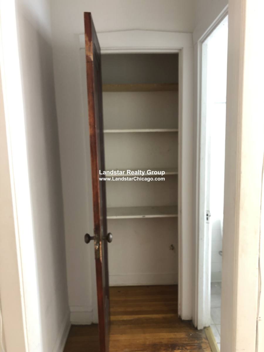 Apartment for rent at 4043 N Mozart #1E, Chicago, IL 60618