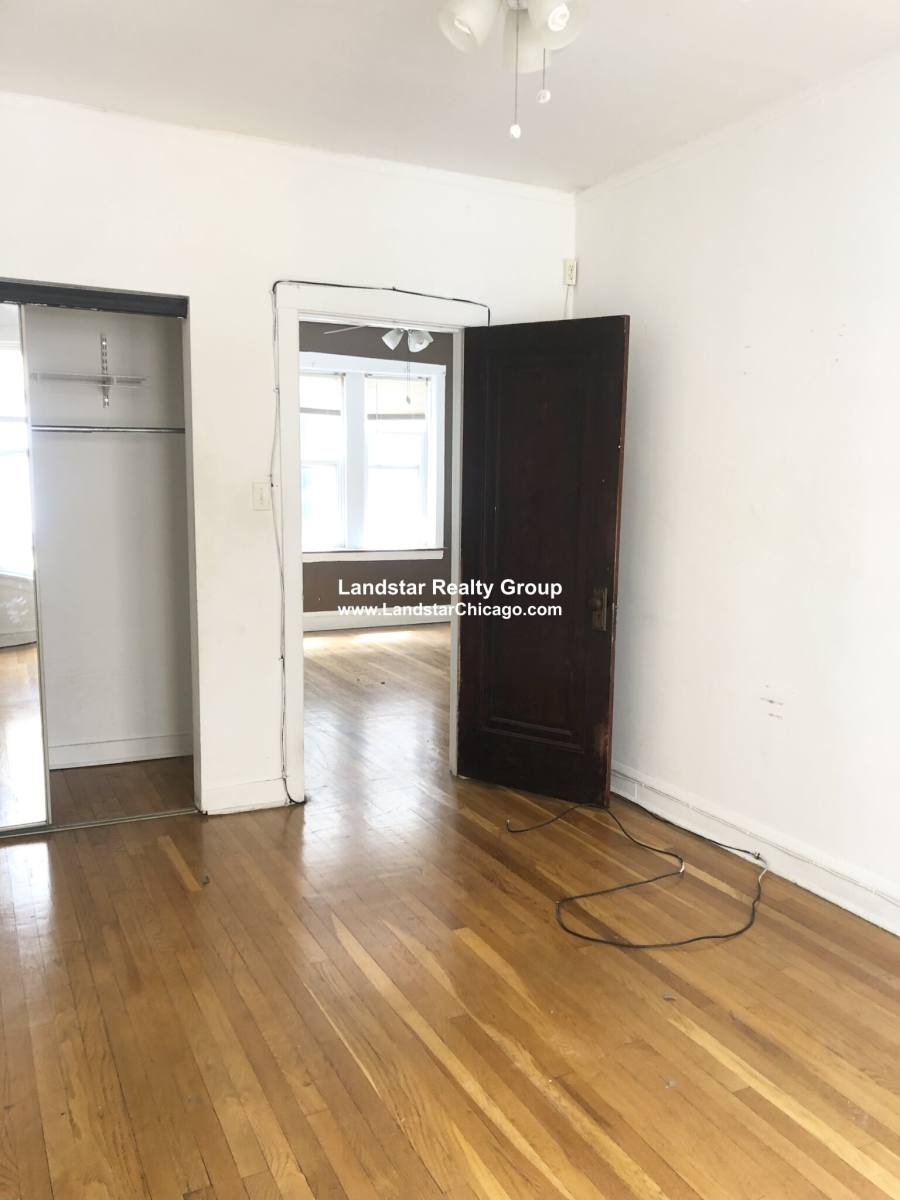 Apartment for rent at 4043 N Mozart #1E, Chicago, IL 60618