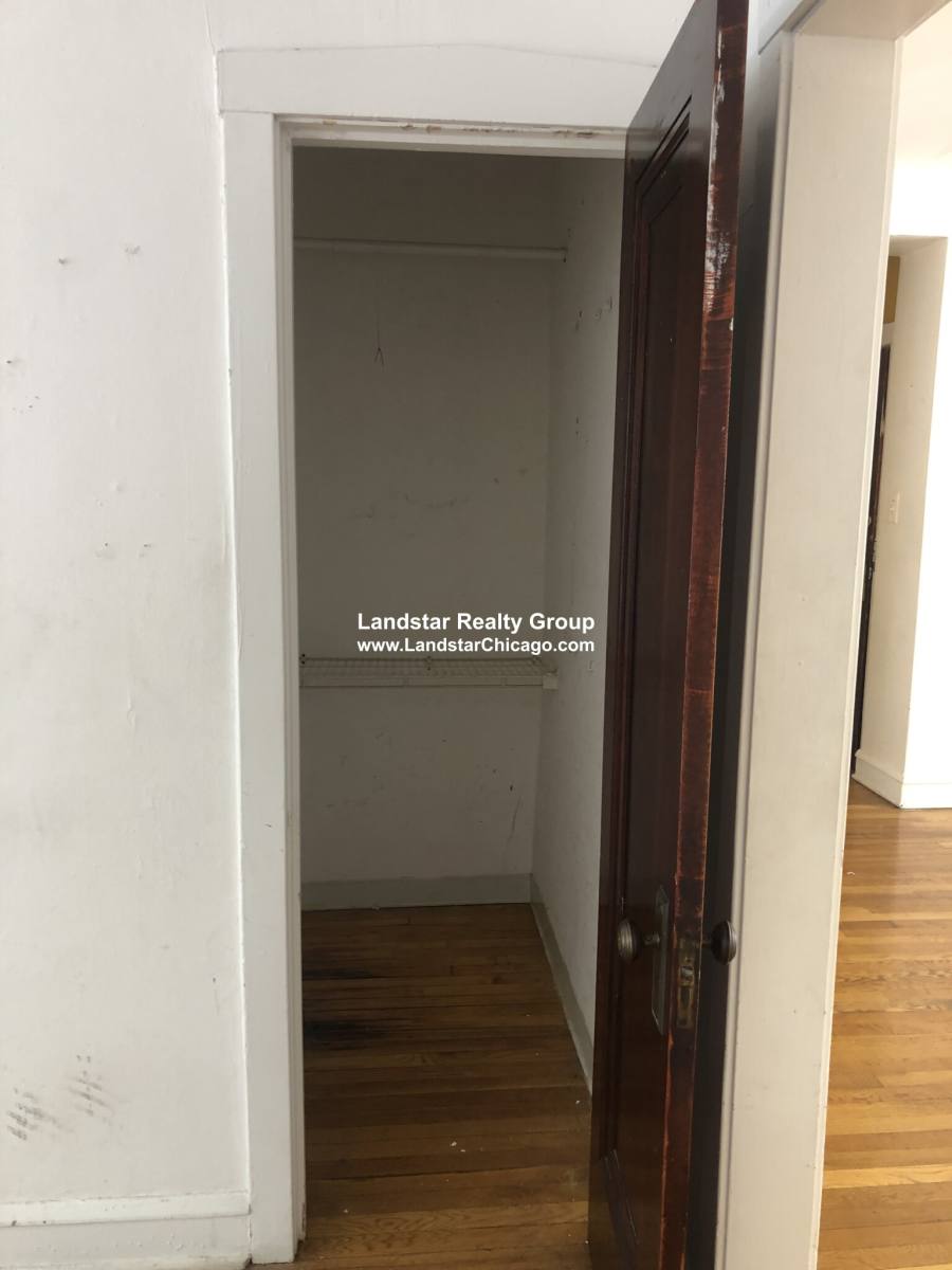 Apartment for rent at 4043 N Mozart #1E, Chicago, IL 60618