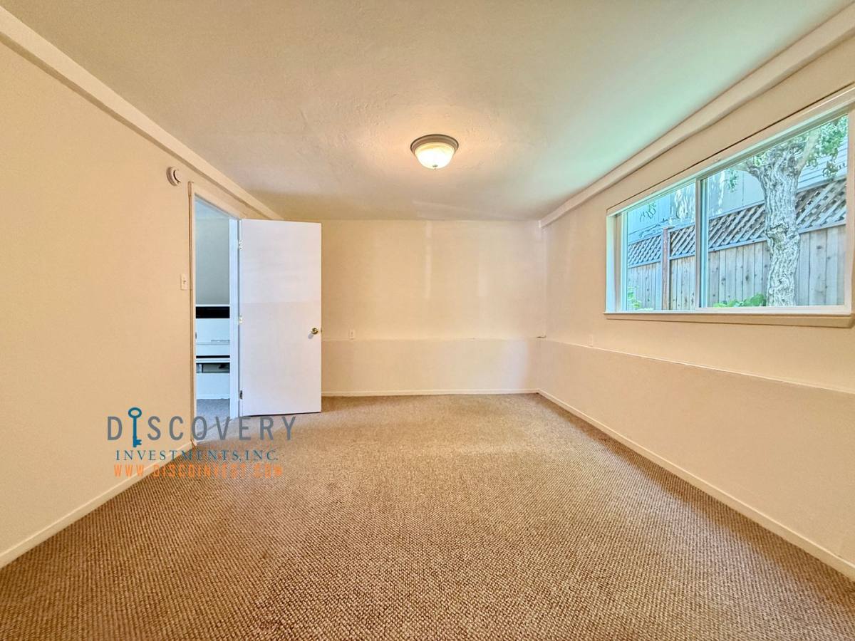 Apartment for rent at 1301 Alcatraz Ave, Berkeley, CA 94702