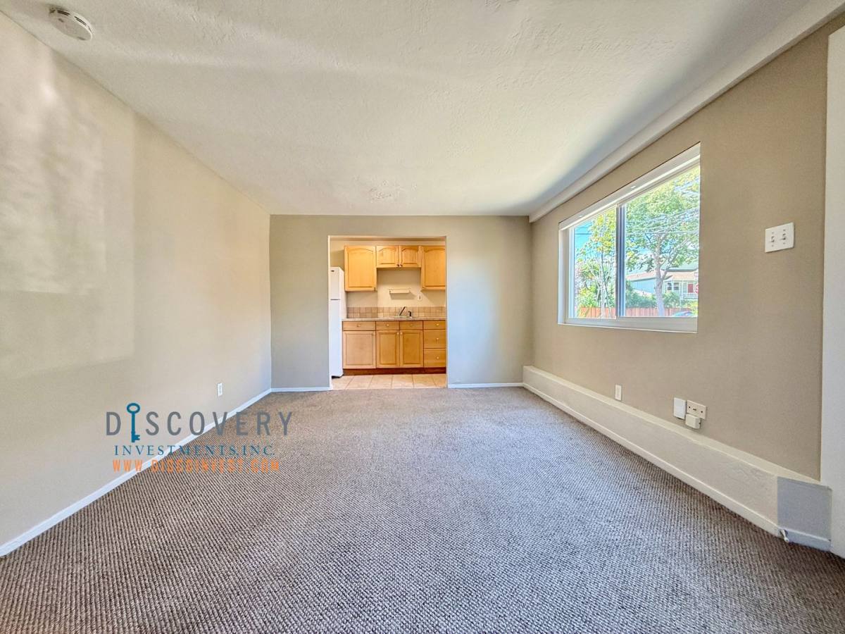 Apartment for rent at 1301 Alcatraz Ave, Berkeley, CA 94702