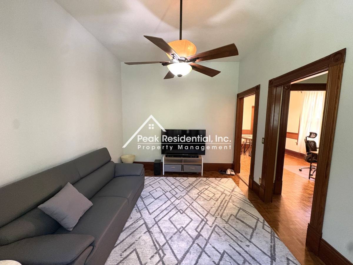 House for rent at 2400 I St, Sacramento, CA 95816