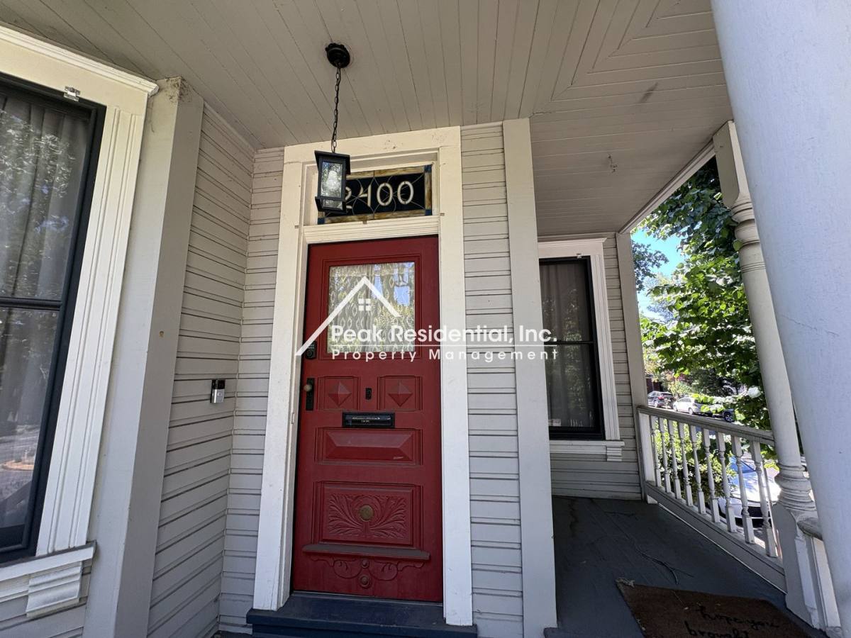 House for rent at 2400 I St, Sacramento, CA 95816