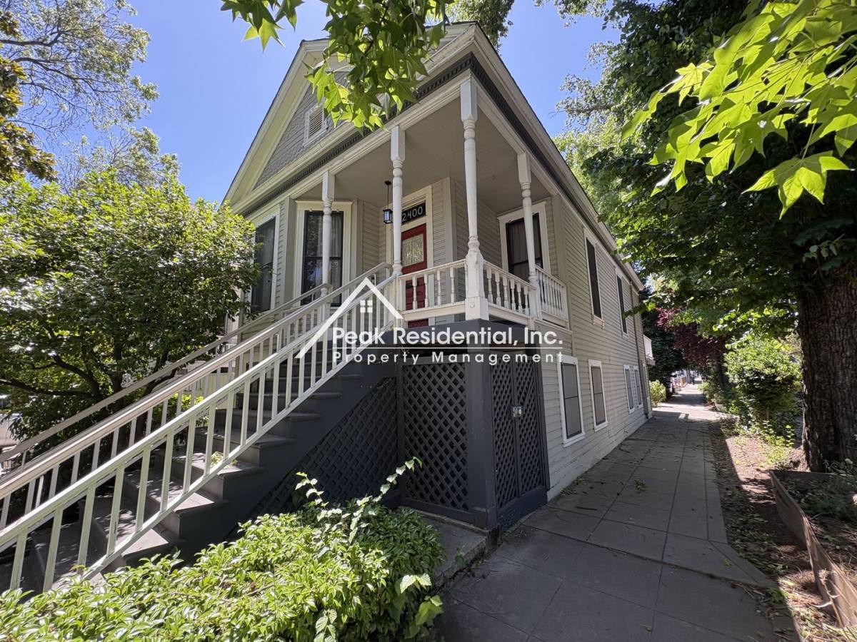 House for rent at 2400 I St, Sacramento, CA 95816