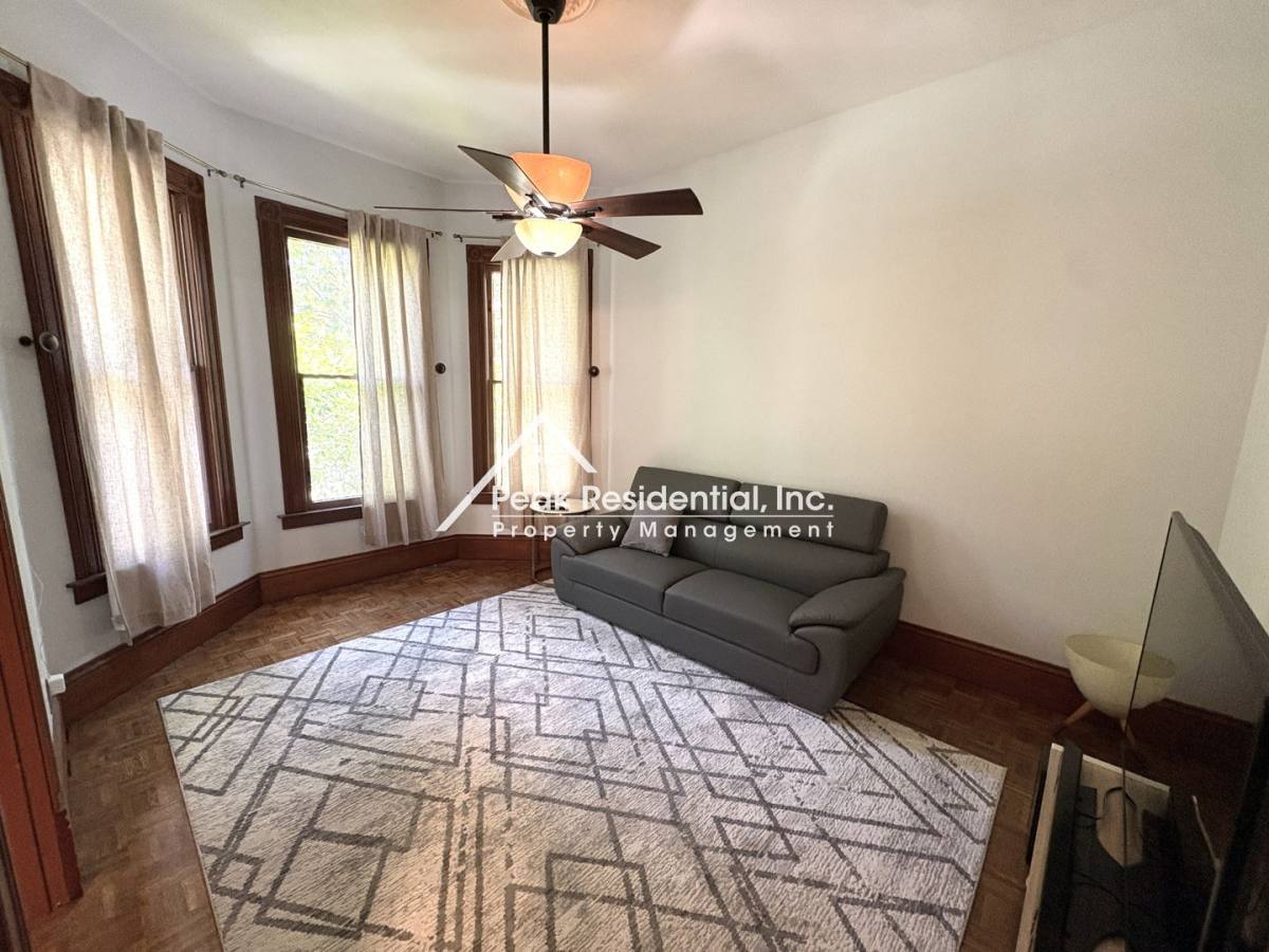 House for rent at 2400 I St, Sacramento, CA 95816