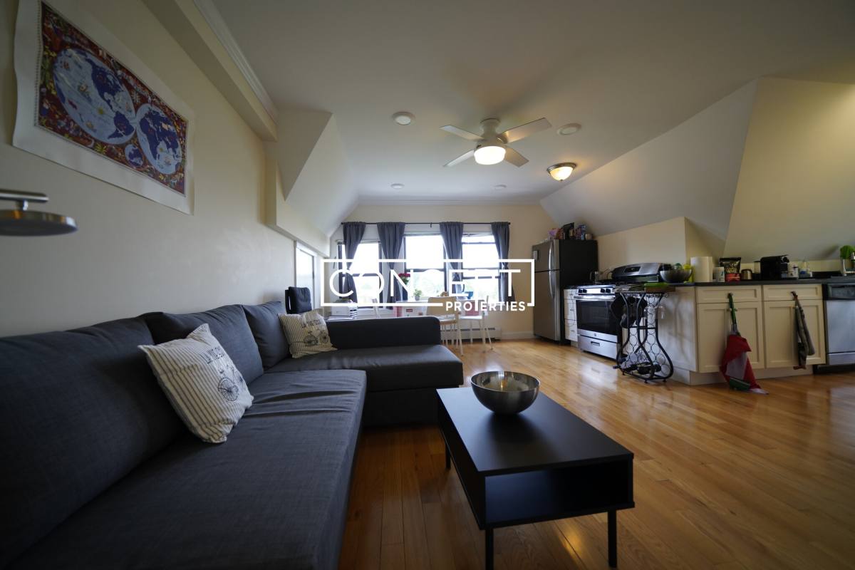 Apartment for rent at 219 Commonwealth Ave #42, Chestnut Hill, MA 02467