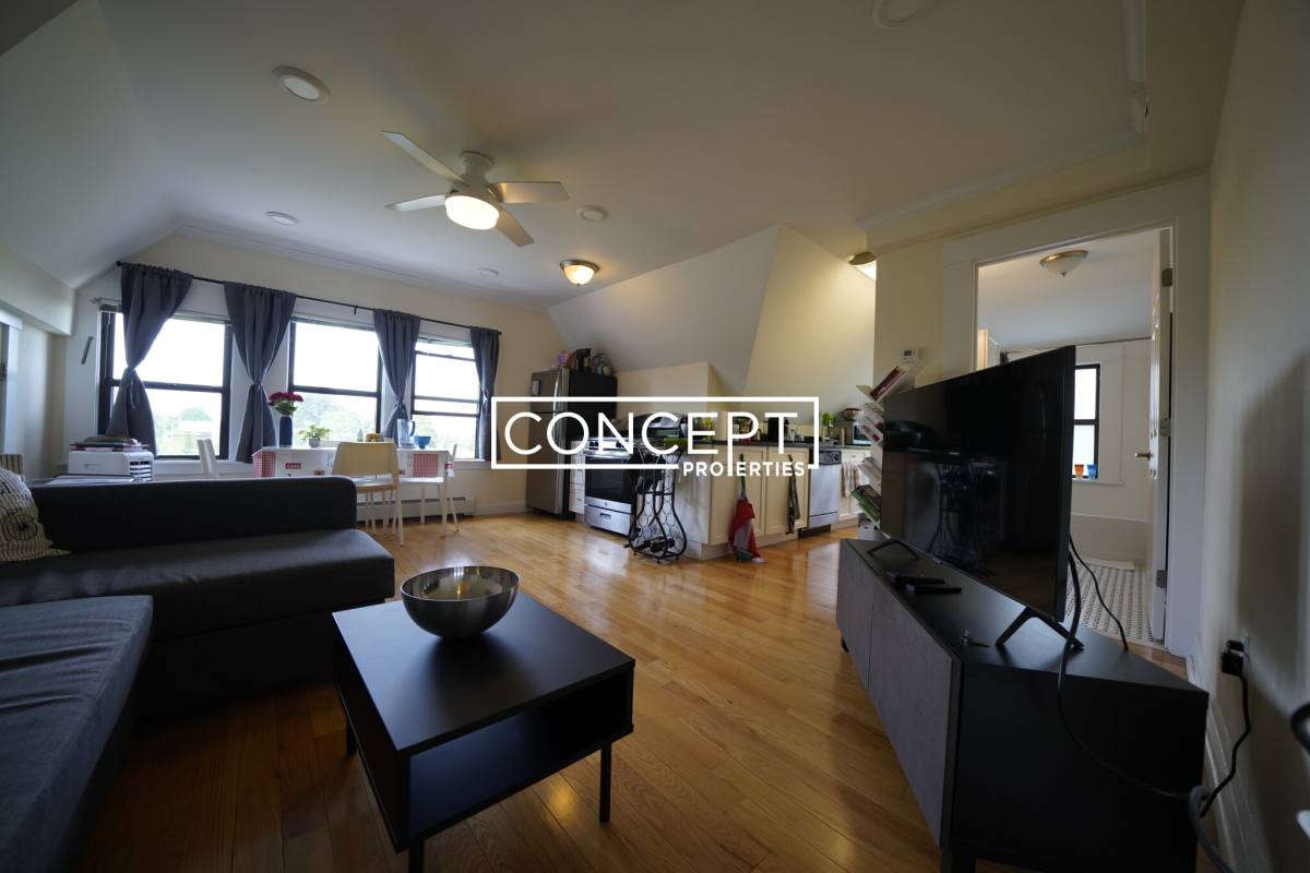 Apartment for rent at 219 Commonwealth Ave #42, Chestnut Hill, MA 02467