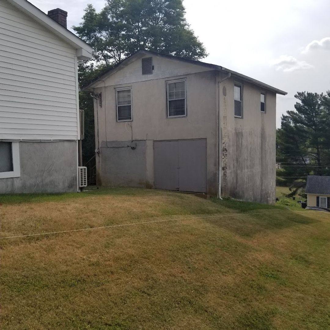 Apartment for rent at 123 Lilly St, Bristol, TN 37620