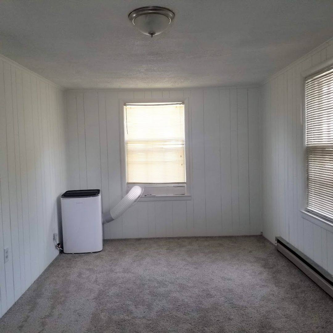 Apartment for rent at 123 Lilly St, Bristol, TN 37620