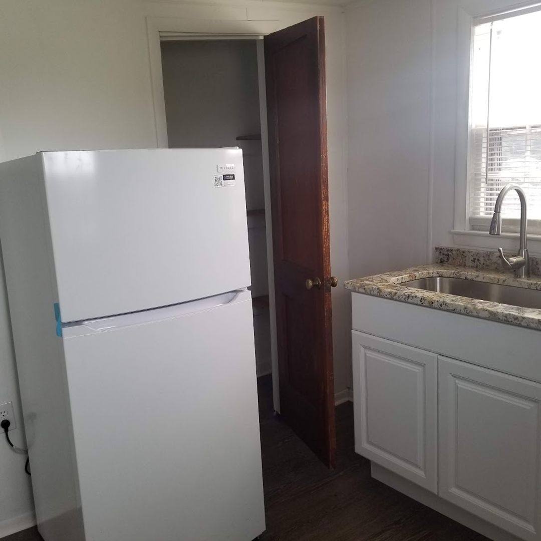 Apartment for rent at 123 Lilly St, Bristol, TN 37620