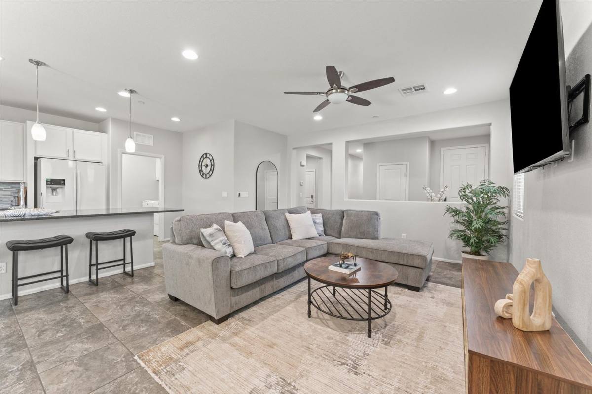 House for rent at 700 Sea Coast Dr, Henderson, NV 89002