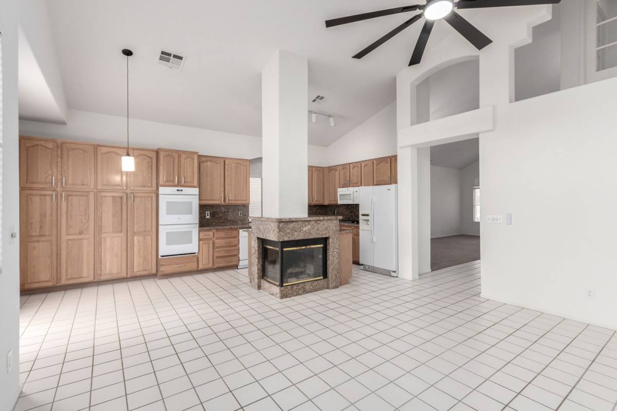 House for rent at 2412 Shady Vista Dr, Las Vegas, NV 89134