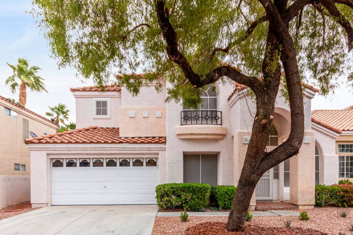 House for rent at 2412 Shady Vista Dr, Las Vegas, NV 89134