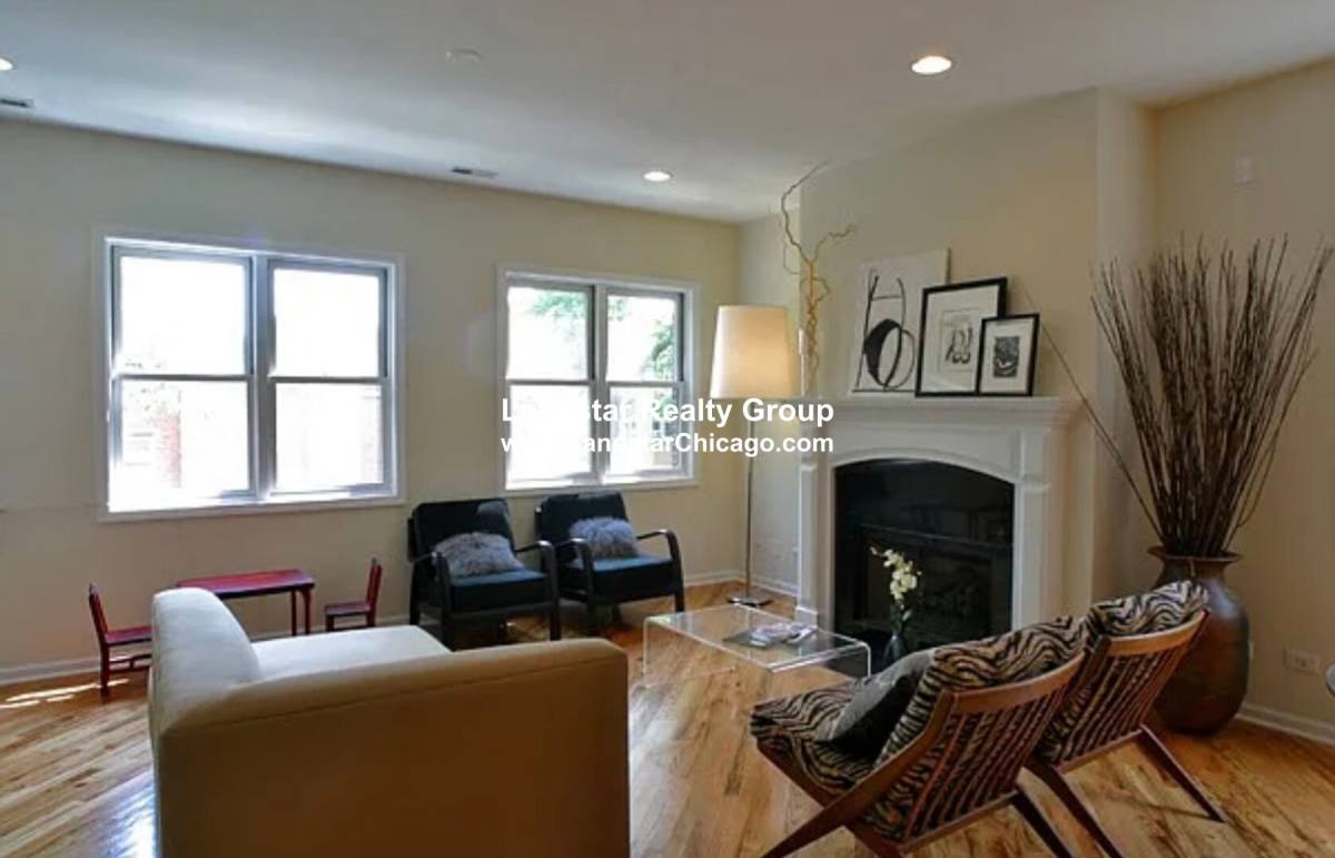 Apartment for rent at 7228 N Bell Ave #3N, Chicago, IL 60645